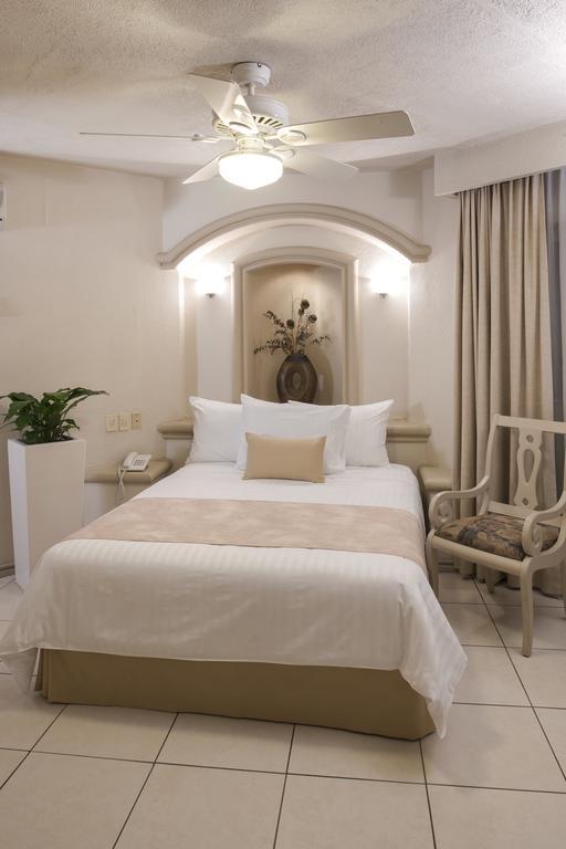 Hotel & Suites Quinta Magna サポパン エクステリア 写真