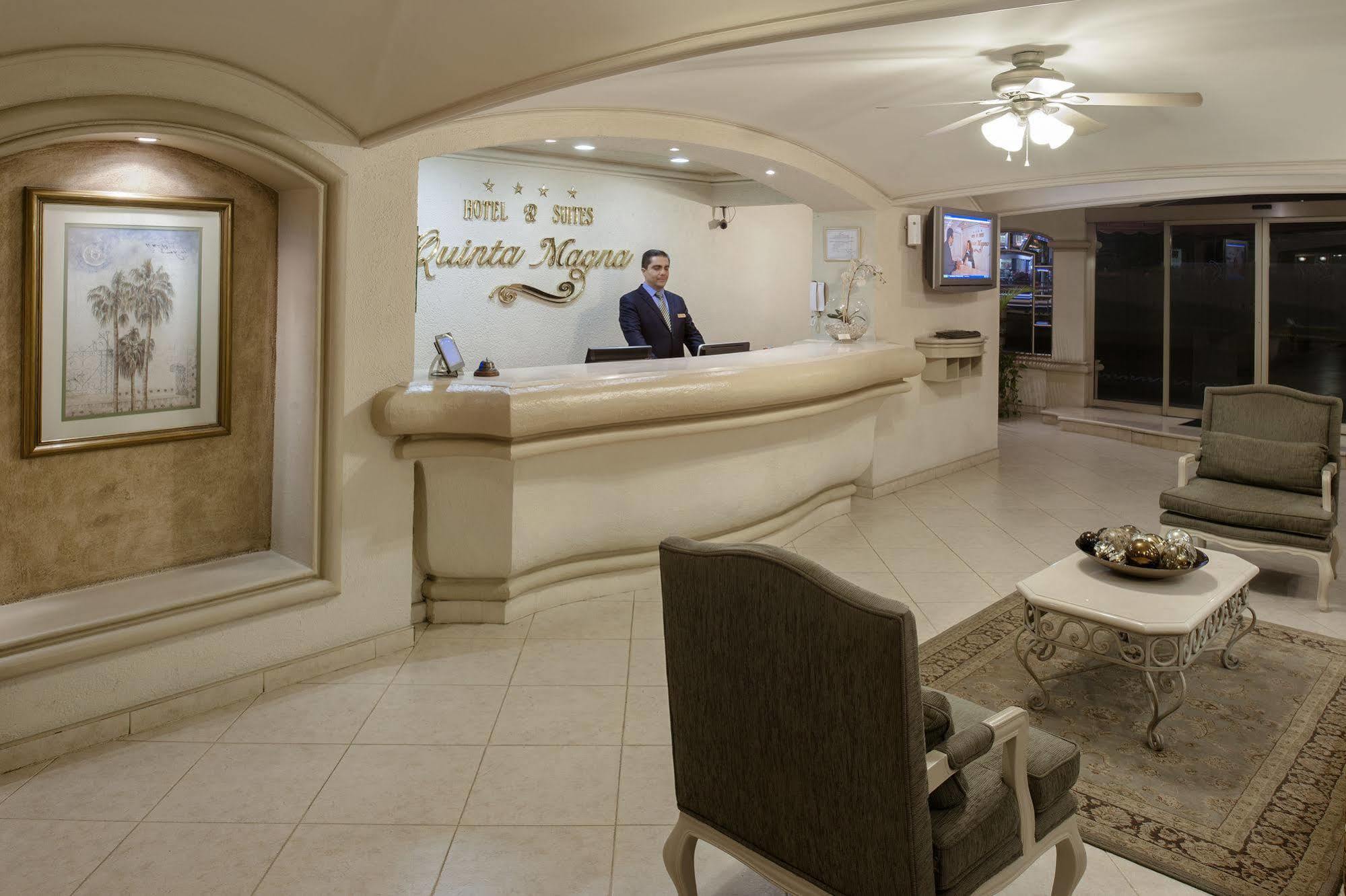 Hotel & Suites Quinta Magna サポパン エクステリア 写真