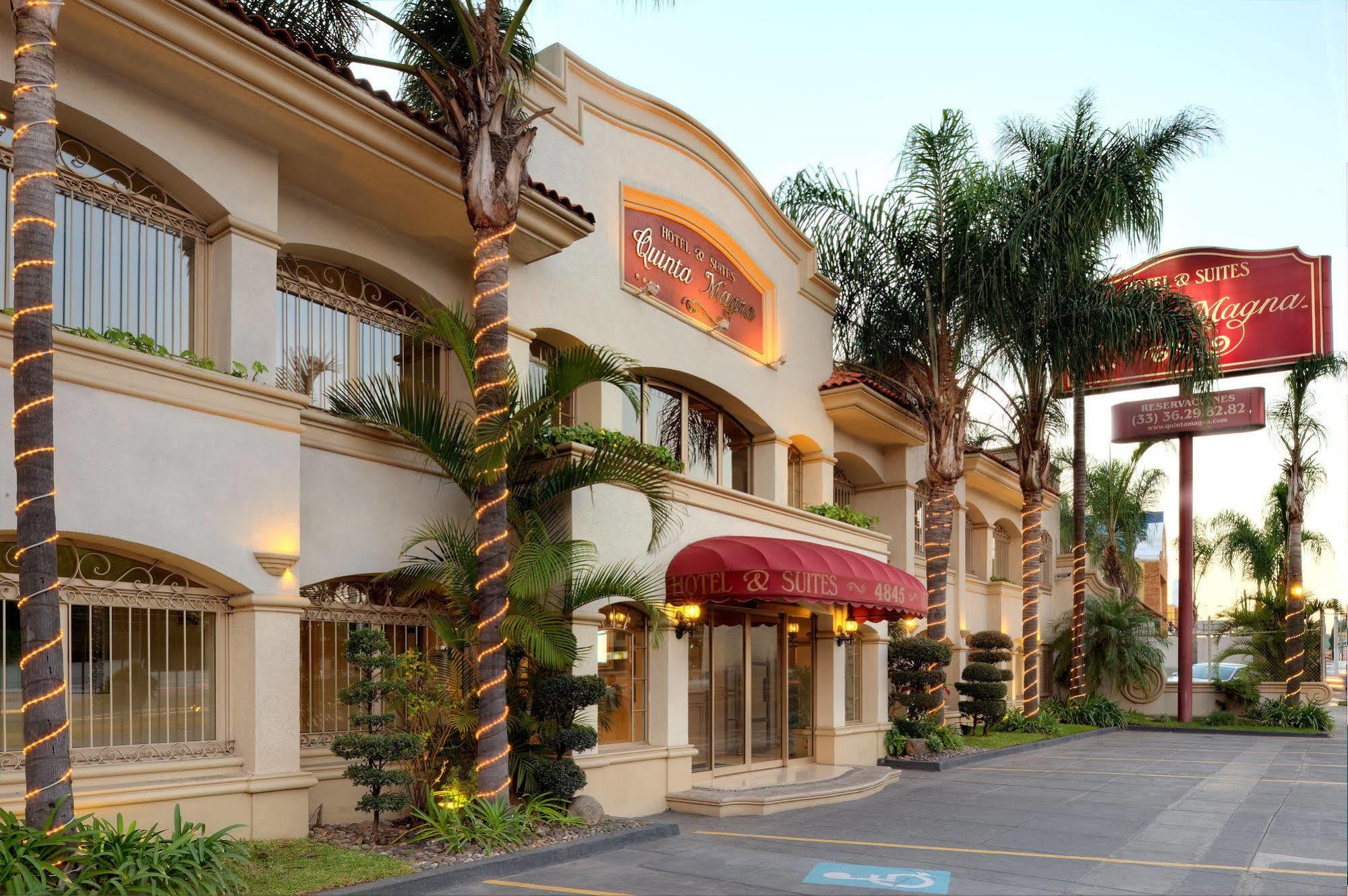 Hotel & Suites Quinta Magna サポパン エクステリア 写真