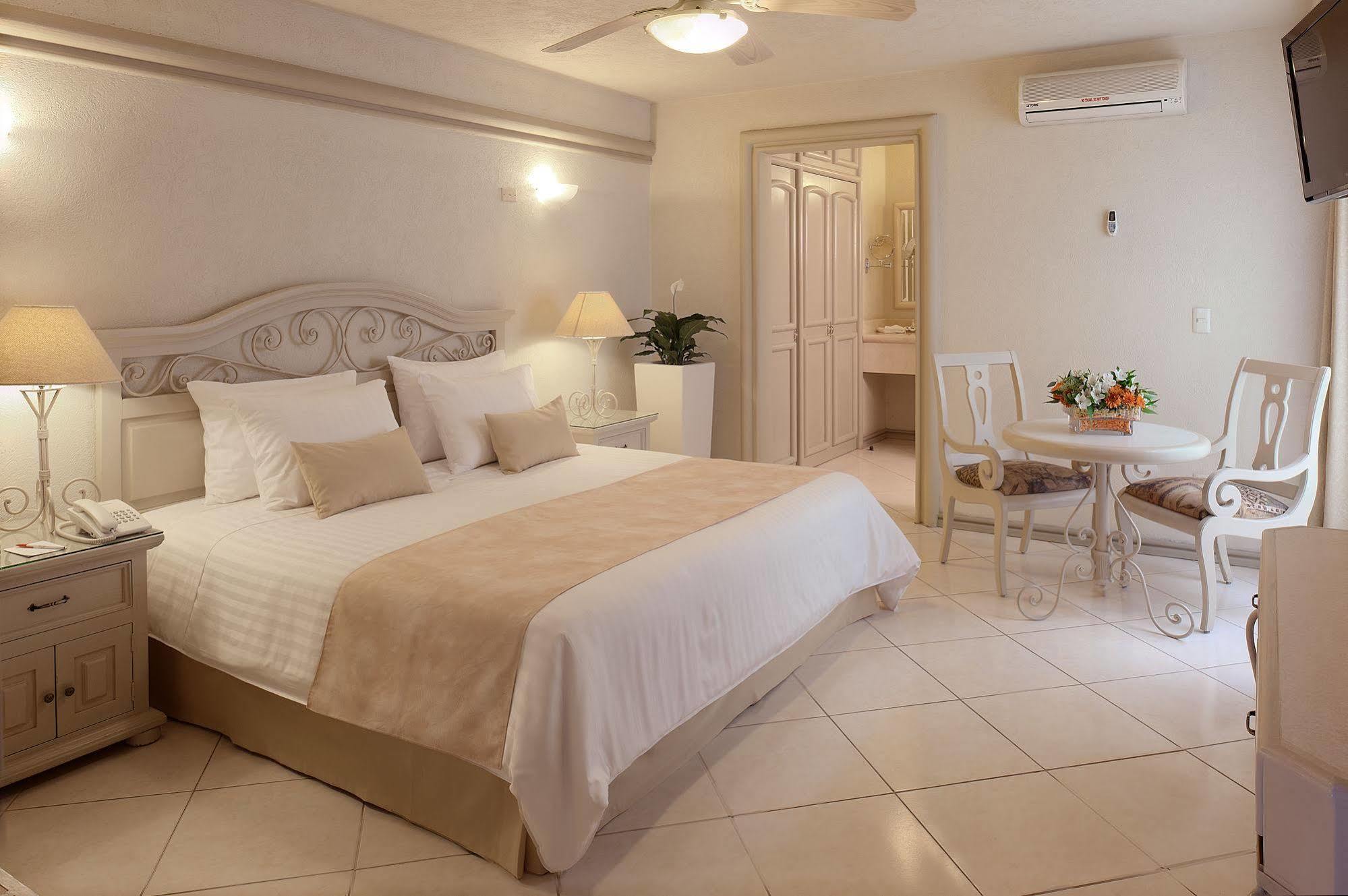 Hotel & Suites Quinta Magna サポパン エクステリア 写真